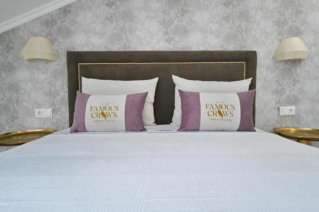 Famous Crows Lisbon Suites 3*,