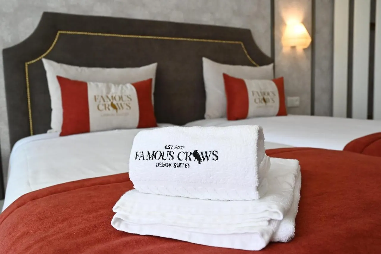 Guest house Famous Crows Lisbon Suites