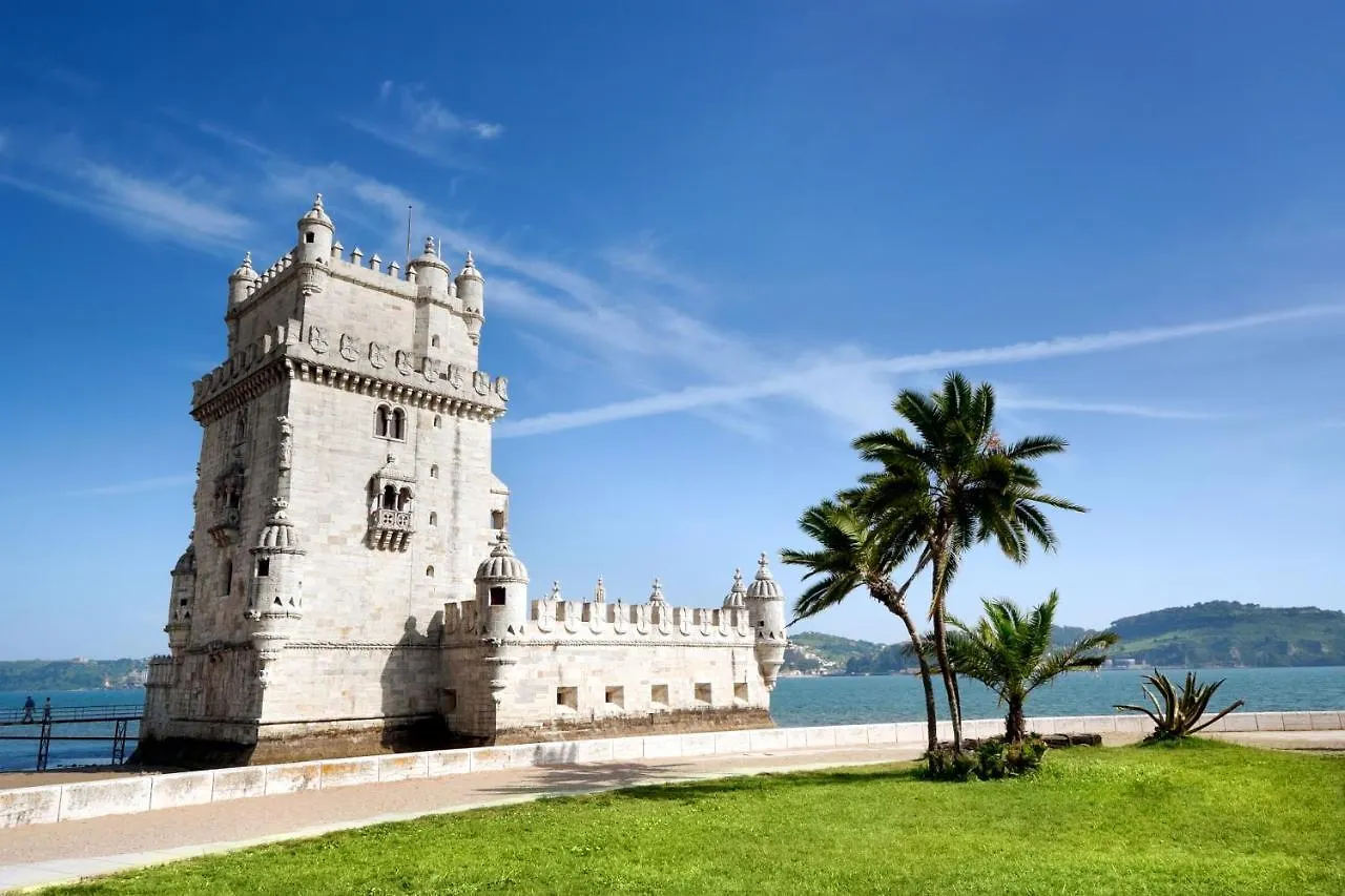 Famous Crows Lisbon Suites Guest house