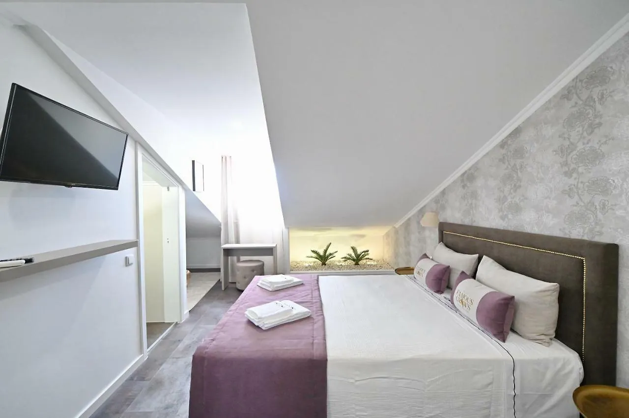 Famous Crows Lisbon Suites Guest house