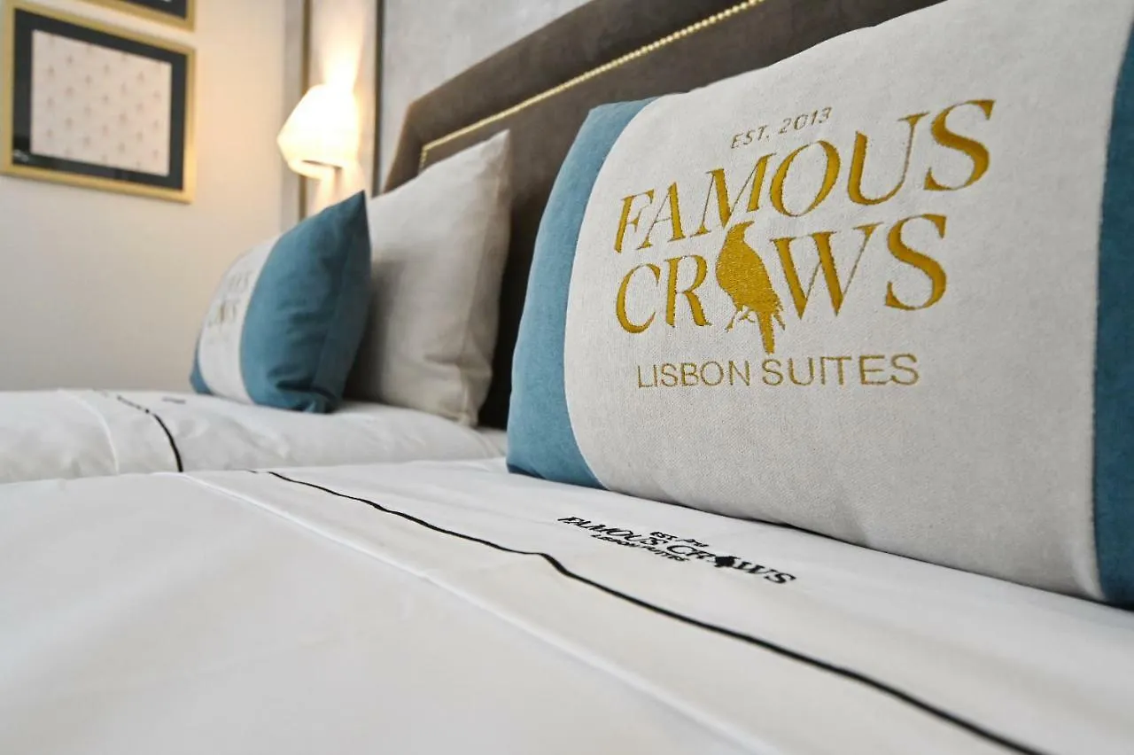 Guest house Famous Crows Lisbon Suites