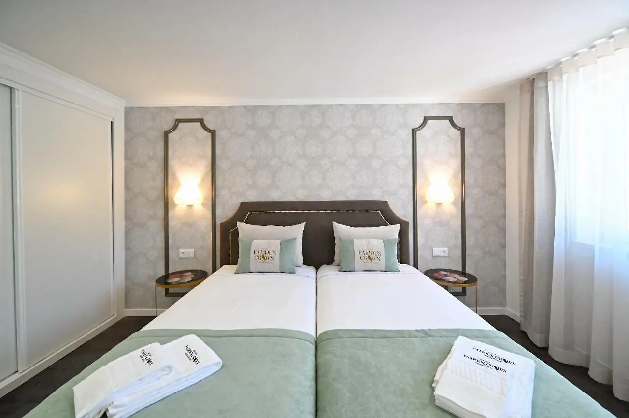 Famous Crows Lisbon Suites Guest house
