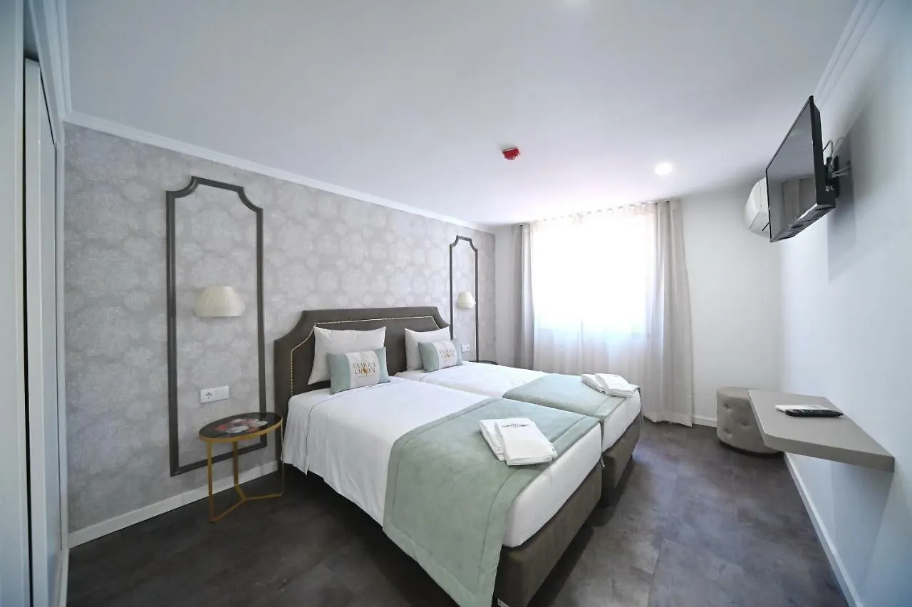Famous Crows Lisbon Suites