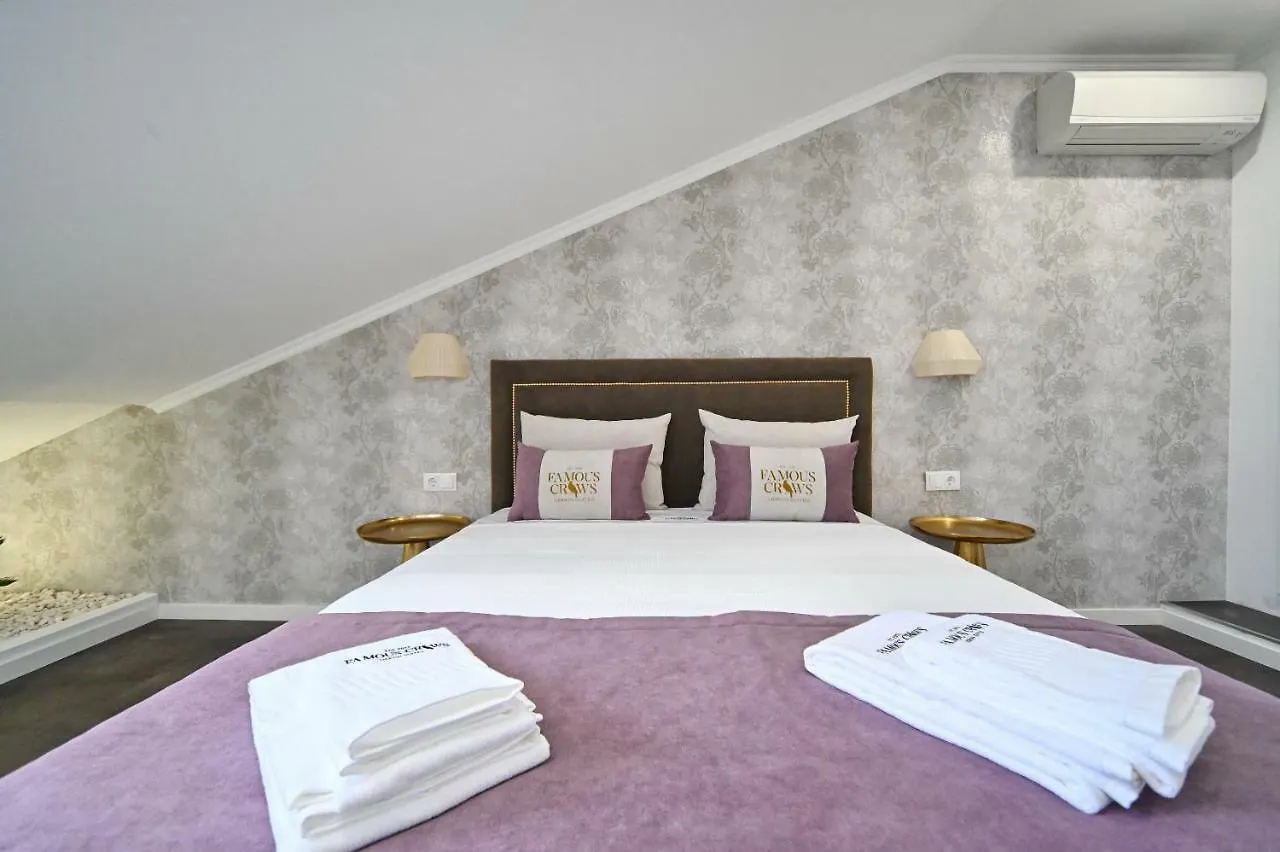 Famous Crows Lisbon Suites Guest house